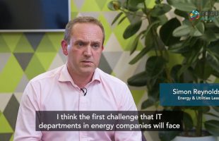 How can IT departments at Energy companies deal with challenges such as M&A and decarbonisation?